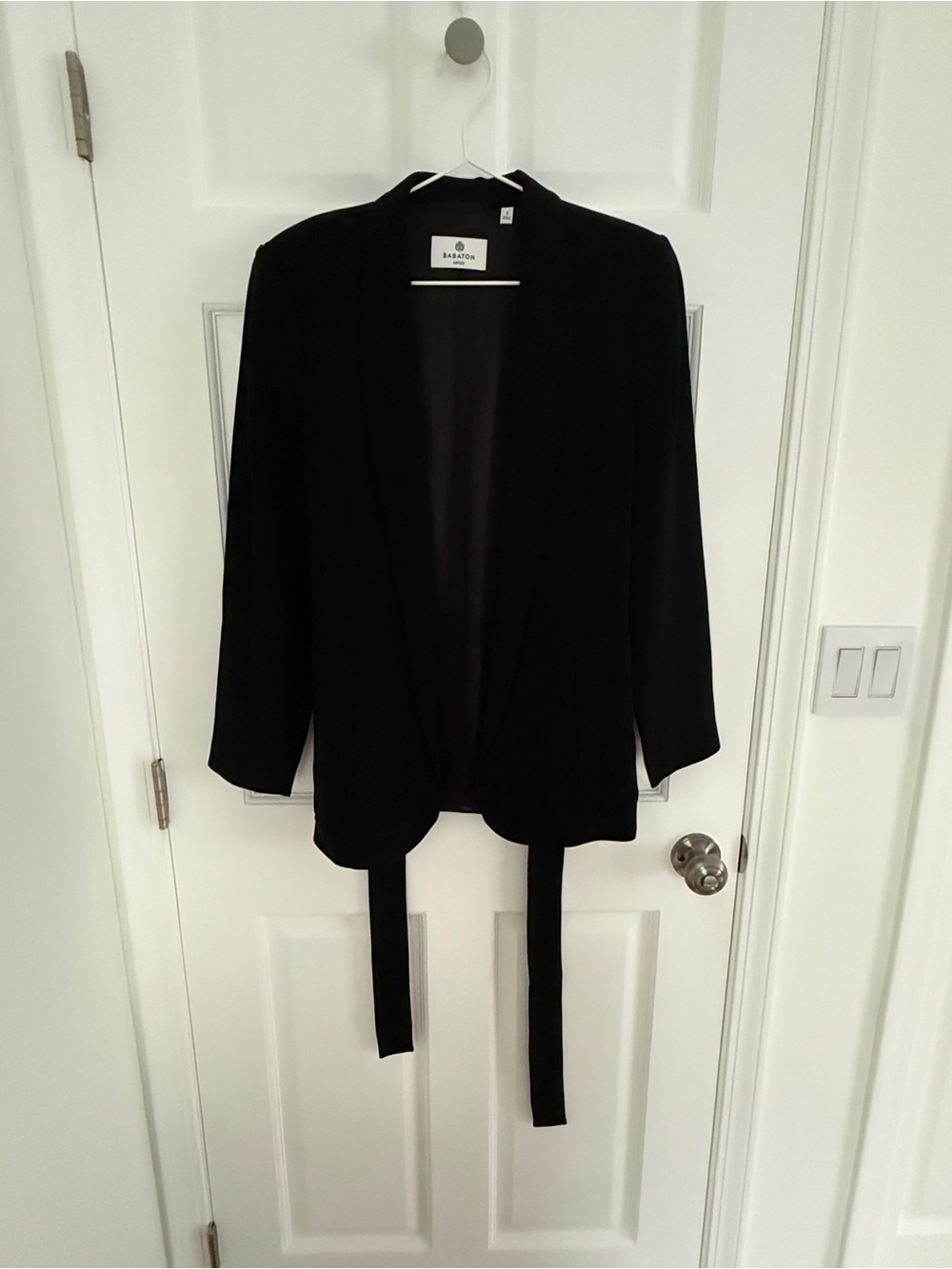 NWOT ARITZIA Babaton Crepe Tie Blazer Black